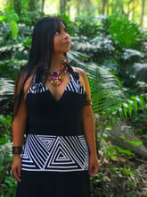 Carregar imagem no visualizador da galeria, Vestido preto com grafismo Indígena Tikuna